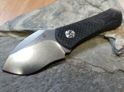 Kizer Thumbper Long Carbon Fiber Neck Knife 1014 -Elite Knives Shop 1014b