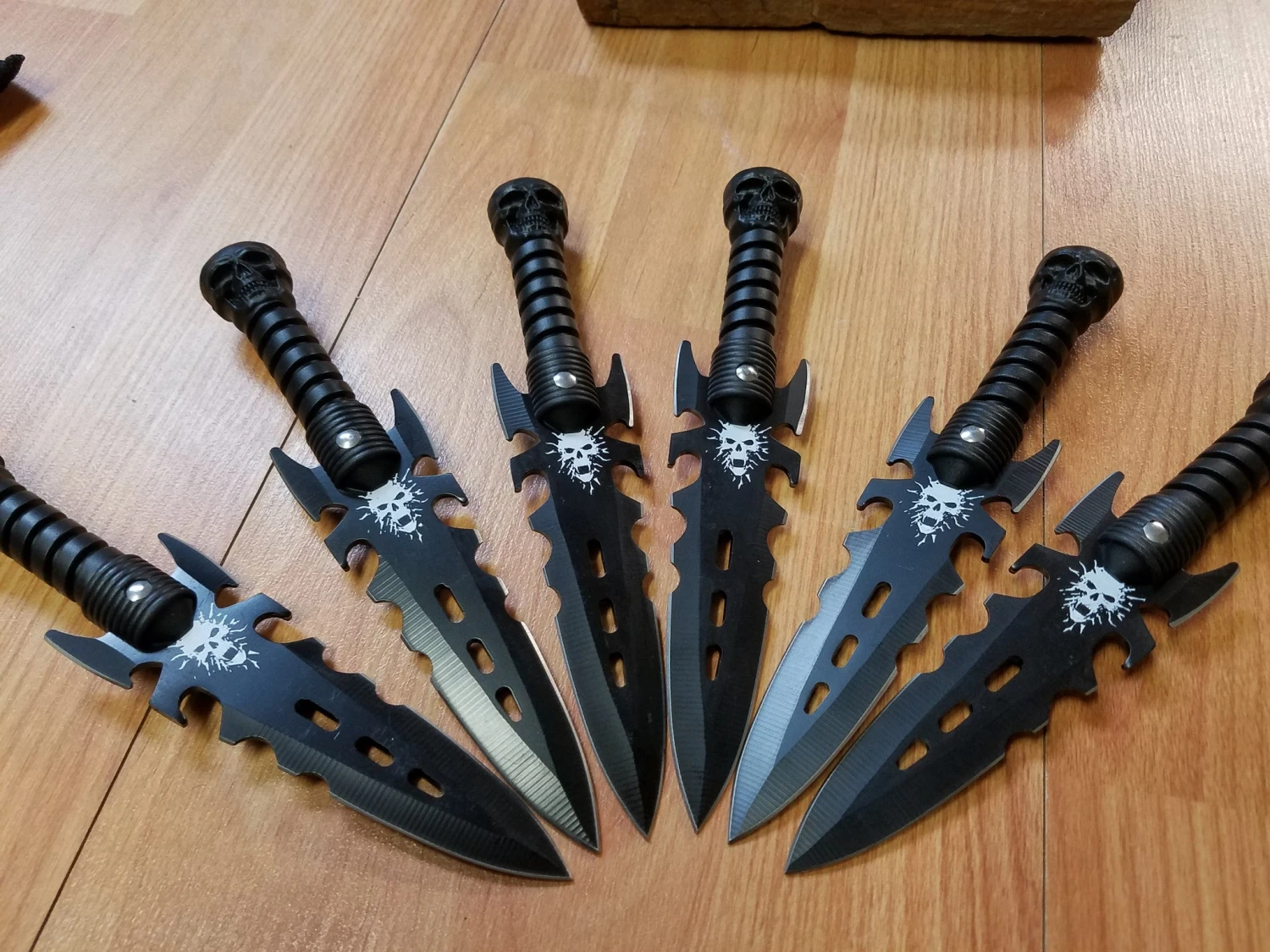 Renegade Tactical Set Of 6 Skull Throwers Black 4.25" With Blade Leg Or Arm Sheath - 125 1 Renegade Tactical Set Of 6 Skull Throwers Black 4.25" With Blade Leg Or Arm Sheath - 125