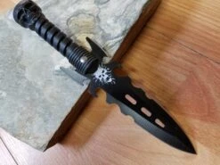 Renegade Tactical Set Of 6 Skull Throwers Black 4.25" With Blade Leg Or Arm Sheath - 125 9 Renegade Tactical Set Of 6 Skull Throwers Black 4.25" With Blade Leg Or Arm Sheath - 125 -Elite Knives Shop 125a