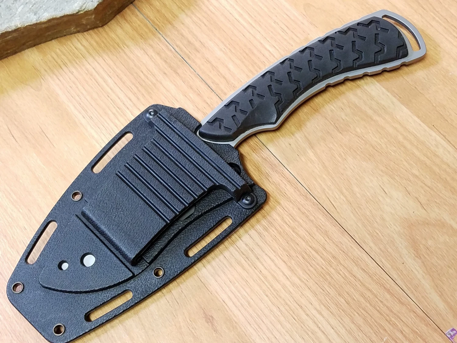 Mantis Master 8.5" Fixed Blade Guthook Full Tang Hunting Knife TA2XL 4 Mantis Master 8.5" Fixed Blade Guthook Full Tang Hunting Knife TA2XL - Image 4